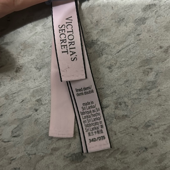 Victoria secret Lace Lined Demi bra - Picture 3 of 3